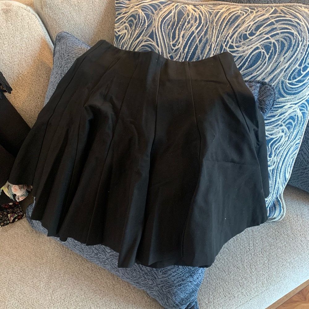 Nordstrom ASTR medium black high waisted flat skirt